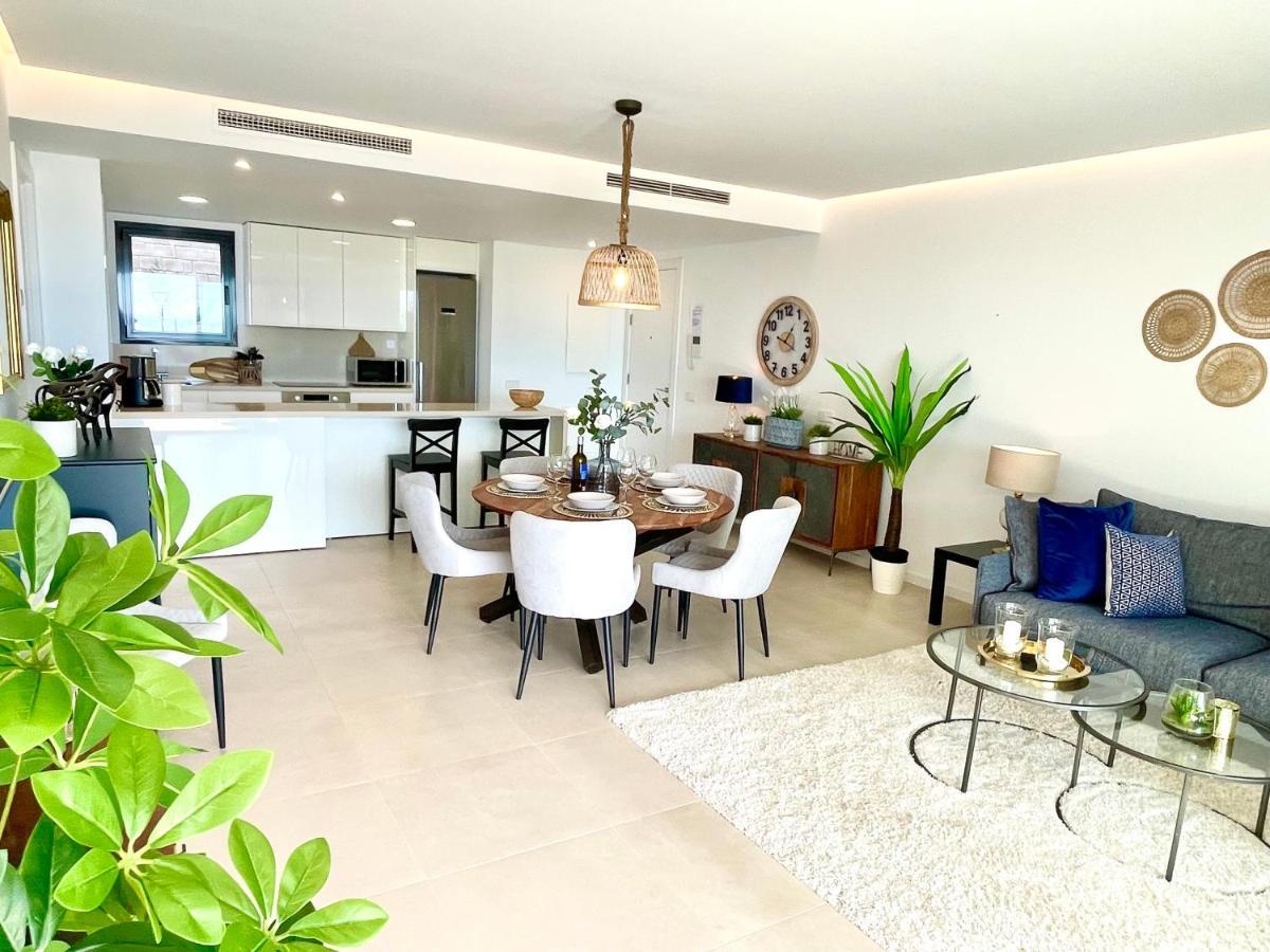 Luxury 3 Bedroom Apartment 300M From The Beach Fuengirola Buitenkant foto
