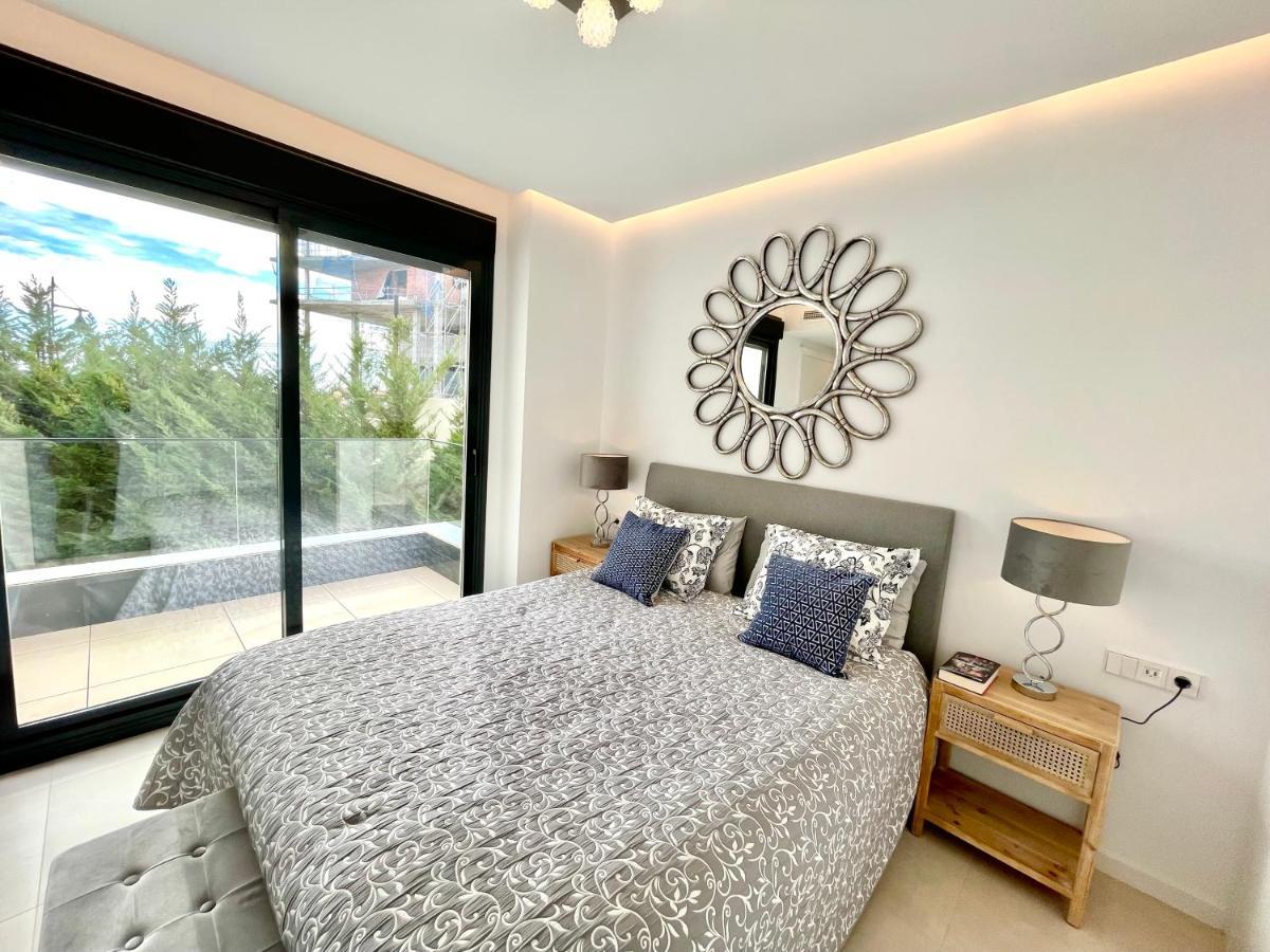 Luxury 3 Bedroom Apartment 300M From The Beach Fuengirola Buitenkant foto